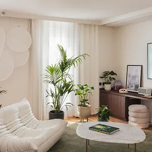 **** Hotel Seven France